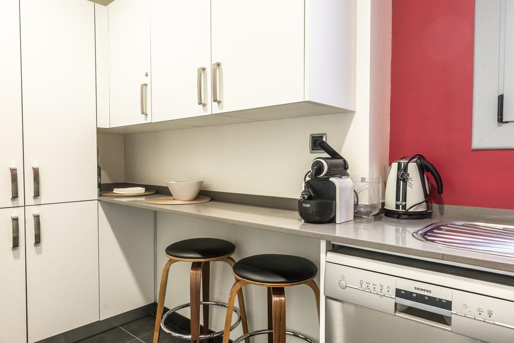 Bailen8 Apartment Barcelona Bagian luar foto