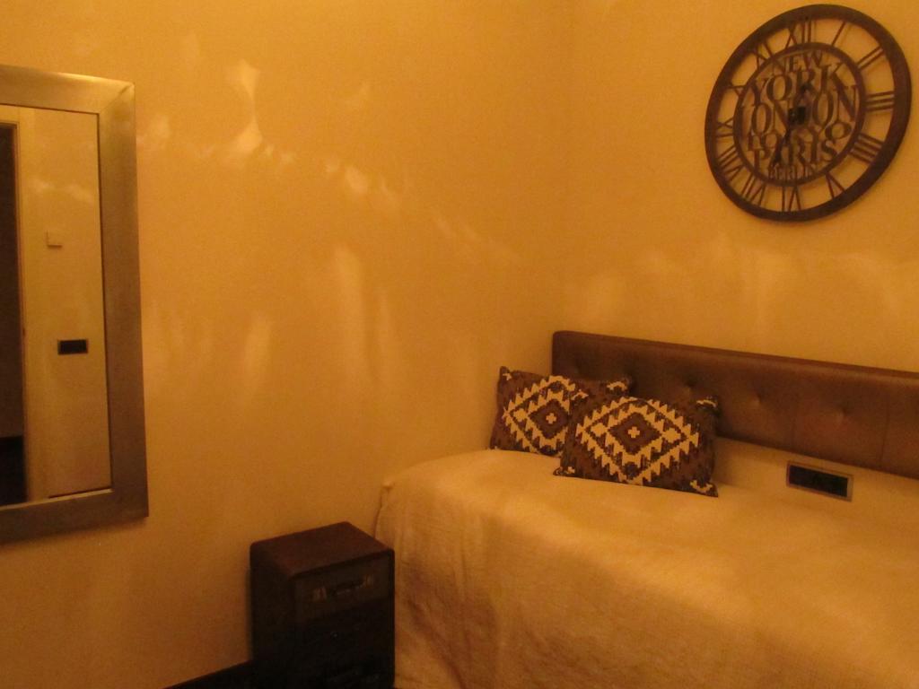 Bailen8 Apartment Barcelona Bagian luar foto