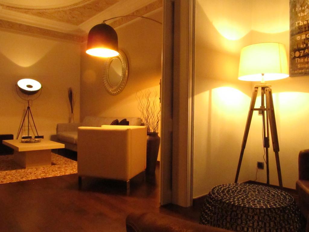 Bailen8 Apartment Barcelona Bagian luar foto