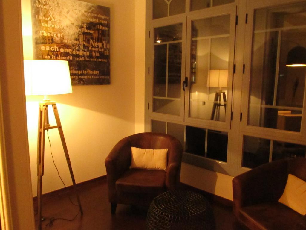 Bailen8 Apartment Barcelona Bagian luar foto