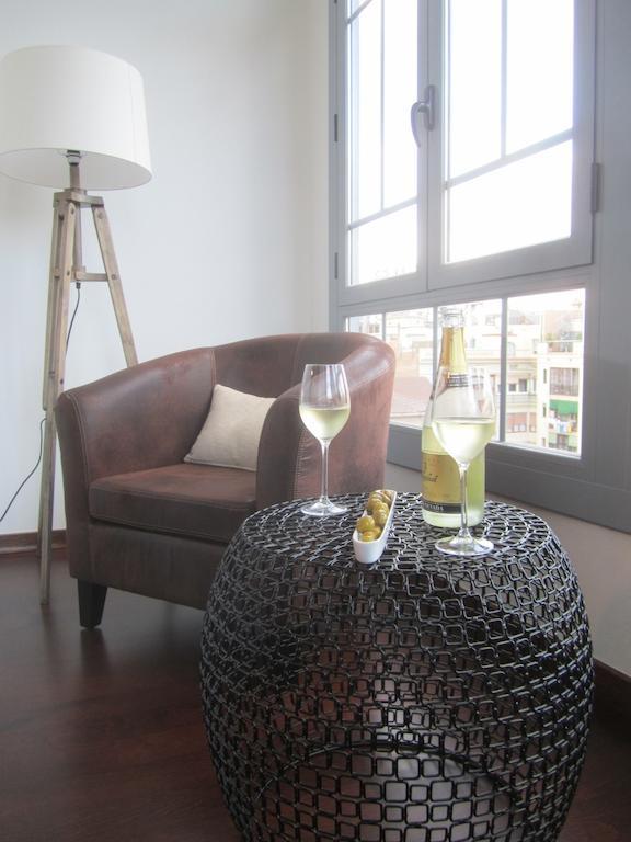 Bailen8 Apartment Barcelona Bagian luar foto